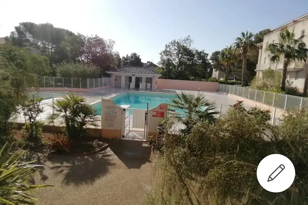 Residence Bord De Mer Frejus Apartment